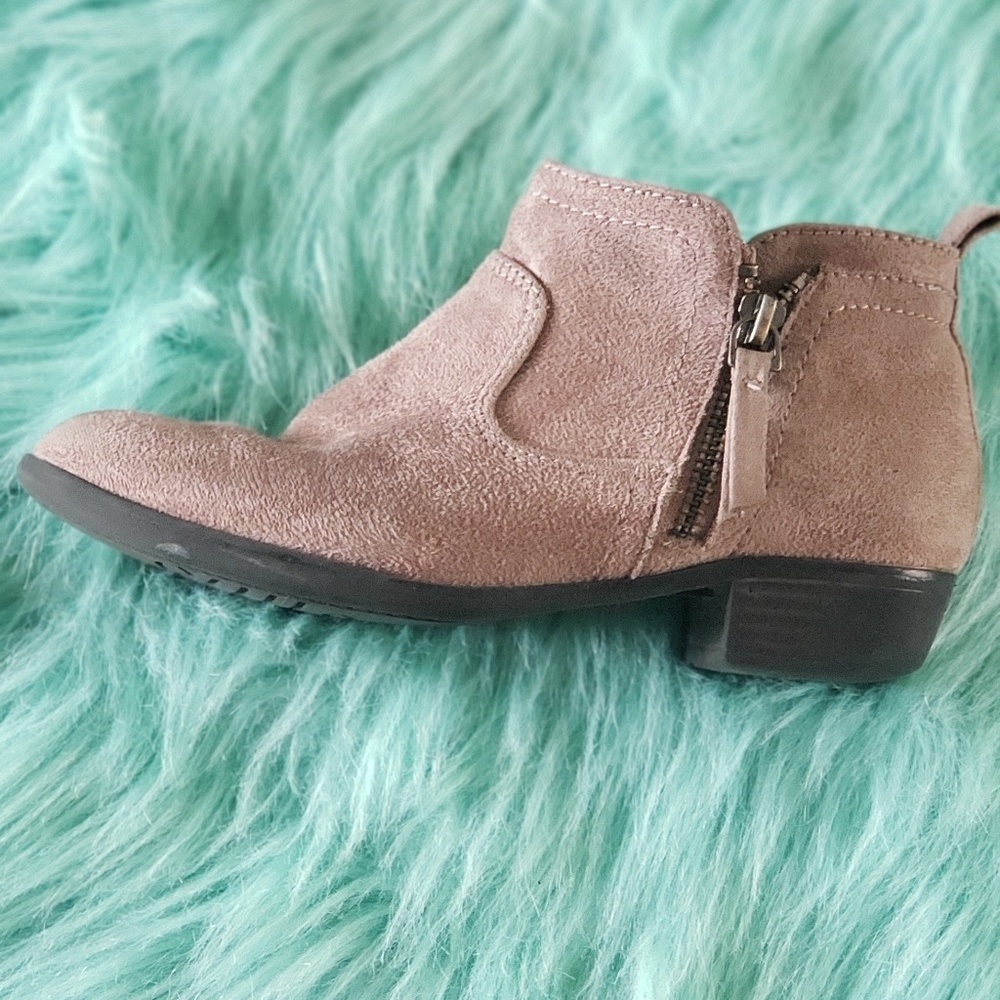 SOLD Girls Taupe  Arizona Booties Size 2